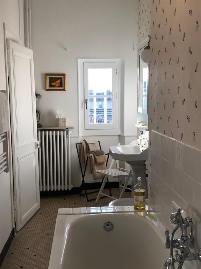 Beautifully Renovated Rooms On Place New York Angouleme Luaran gambar