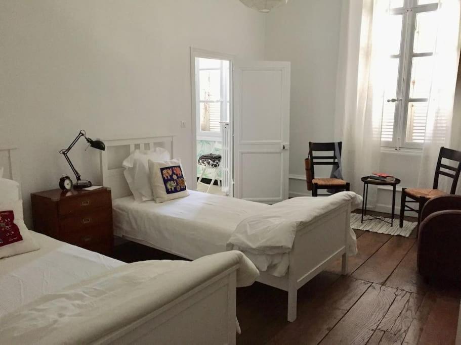 Beautifully Renovated Rooms On Place New York Angouleme Luaran gambar