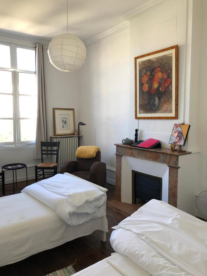Beautifully Renovated Rooms On Place New York Angouleme Luaran gambar