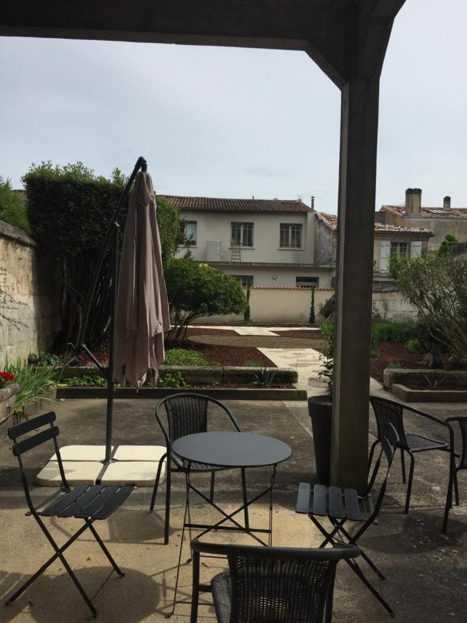 Beautifully Renovated Rooms On Place New York Angouleme Luaran gambar